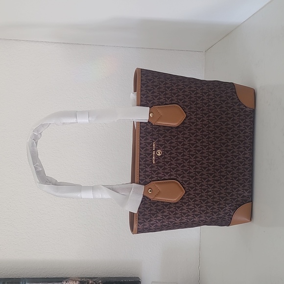 Michael Kors EvaTote NWT BRN/ACORN - Picture 1 of 11